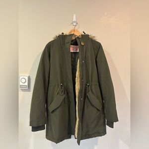 NWOT Levi’s Padded Parka Military Green Oversized XS Faux Fir